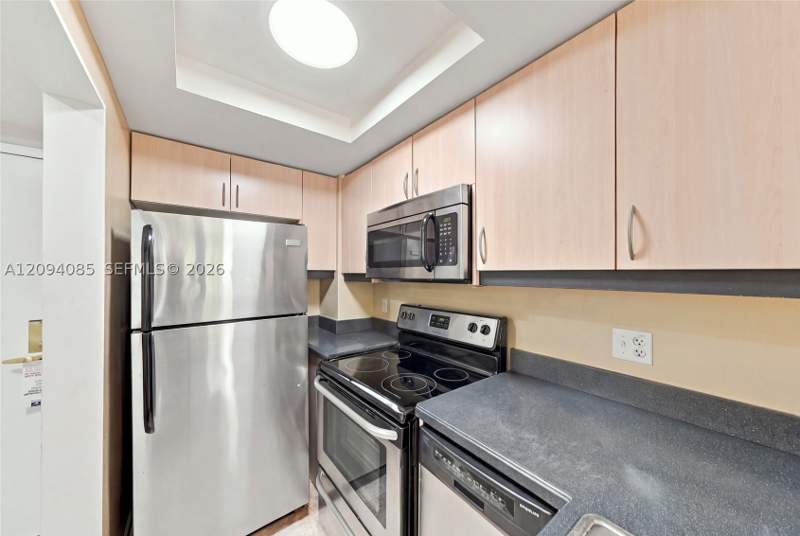 1 bedroom Condominium at 2951 S Bayshore Dr 512, The Mutiny Condo, Miami — photo 4