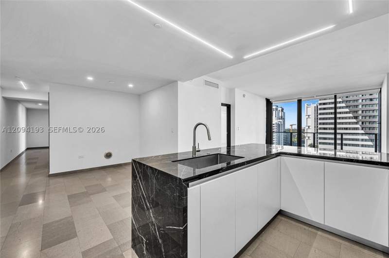 3 bedroom Condominium at 88 SW 7th St 806, Rise Condo, Miami — photo 3