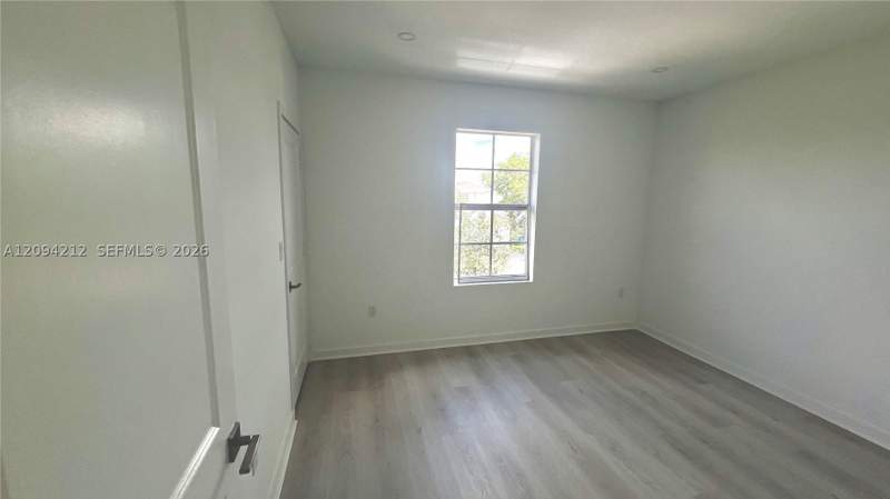 4 bedroom SingleFamilyResidence at 619 NE 4th St, Royal Homes West, Florida City — photo 5