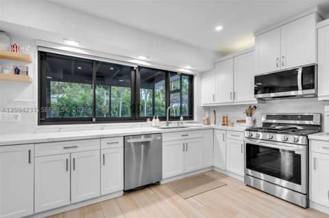 6021 SW 17th St, Miami FL - photo 11 of 33