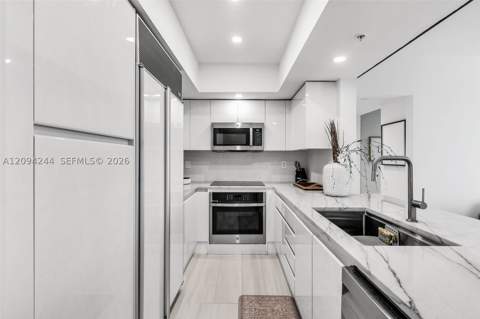 1500 Ocean Dr 707, Miami Beach FL - photo 10 of 39