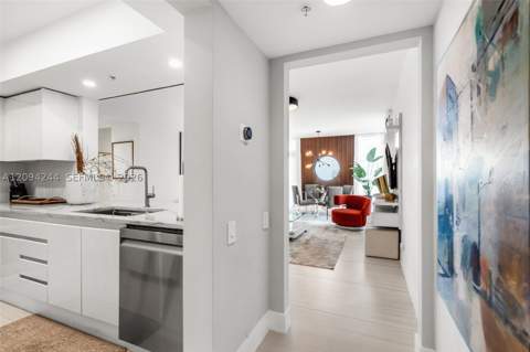 1500 Ocean Dr 707, Miami Beach FL - photo 9 of 39