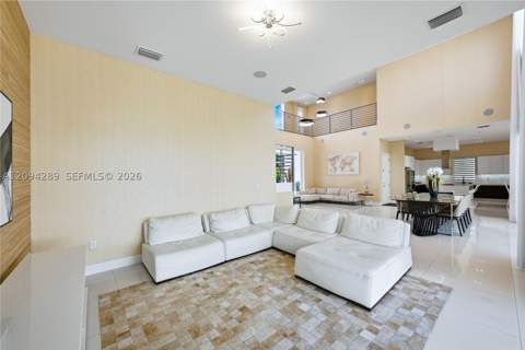 7525 NW 103rd Pl, Doral FL - photo 13 of 79