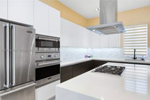 7525 NW 103rd Pl, Doral FL - photo 24 of 79