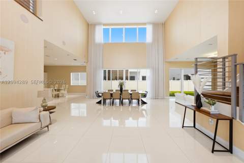 7525 NW 103rd Pl, Doral FL - photo 8 of 79