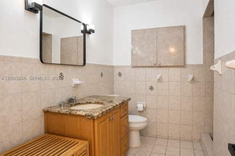 861 W 32nd St, Hialeah FL - photo 8 of 12