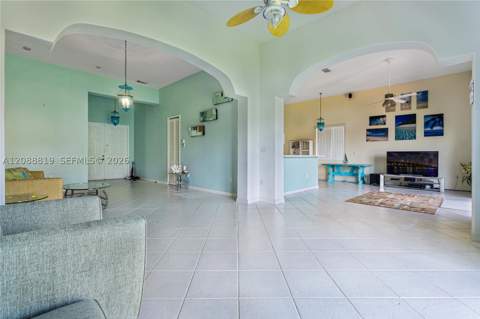 16637 SW 81st Ter, Miami FL - photo 7 of 35