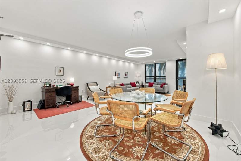1 bedroom Condominium at 10185 Collins Ave 506, The Plaza Of Bal Harbour, Bal Harbour — photo 4