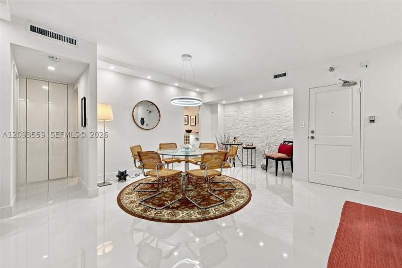 1 bedroom Condominium at 10185 Collins Ave 506, The Plaza Of Bal Harbour, Bal Harbour — photo 5
