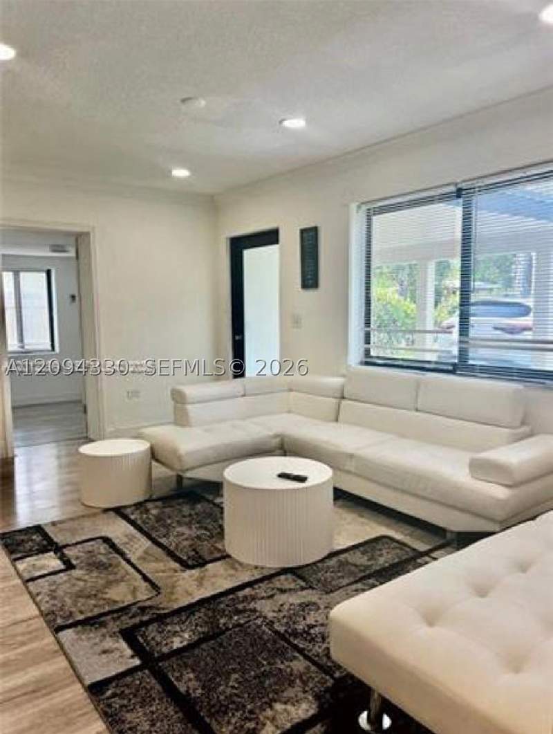 5 bedroom SingleFamilyResidence at 12040 N Miami Av, Overbrook Shores No-2, North Miami — photo 4