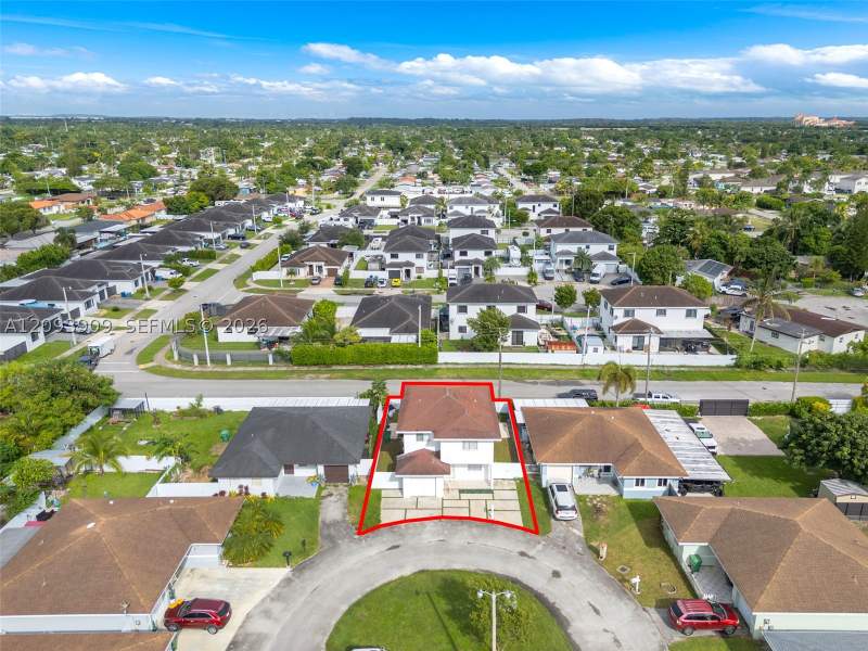 4 bedroom SingleFamilyResidence at 15815 SW 299th Ter, Greenwood Villas, Homestead — photo 3