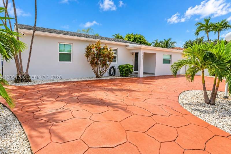 3 bedroom SingleFamilyResidence at 7280 SW 13th St, Sunset Heights, Miami — photo 2