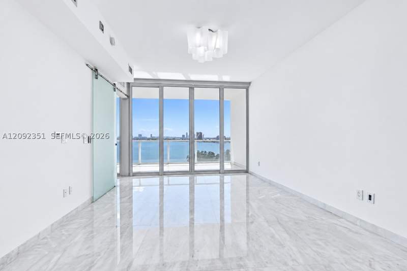 2 bedroom Condominium at 2020 N Bayshore Dr 1006, Paramount Bay Condo, Miami — photo 4