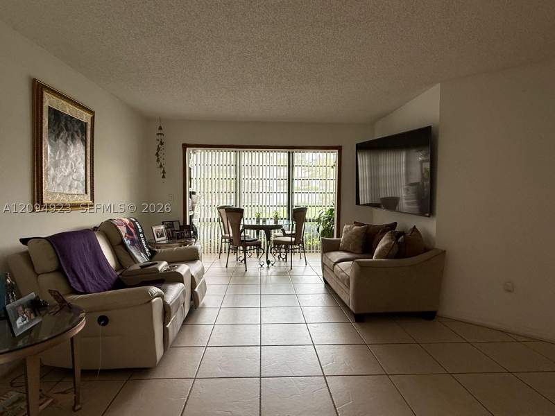 2 bedroom Condominium at 9715 Hammocks Blvd 102, Lakeview At The Hammocks, Miami — photo 2