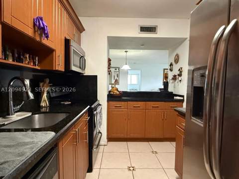 9715 Hammocks Blvd 102, Miami FL - photo 6 of 18