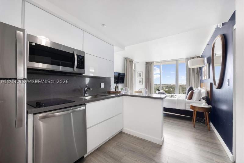 1 bedroom Condominium at 2889 Mcfarlane Rd 1512, Mutiny Park Condo, Miami — photo 3