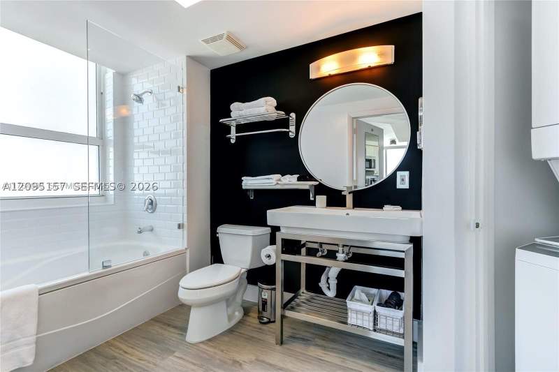 1 bedroom Condominium at 2889 Mcfarlane Rd 1610, Mutiny Park Condo, Miami — photo 4