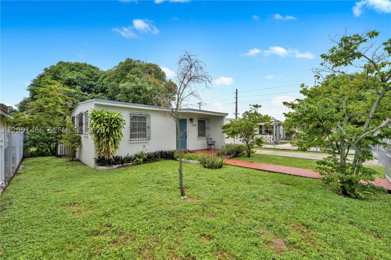 2 bedroom SingleFamilyResidence at 3170 NW 97th St, The Tropics Amd, Miami — photo 3