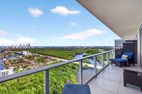 16385 Biscayne Blvd Lph17, North Miami Beach FL - photo 14 of 52