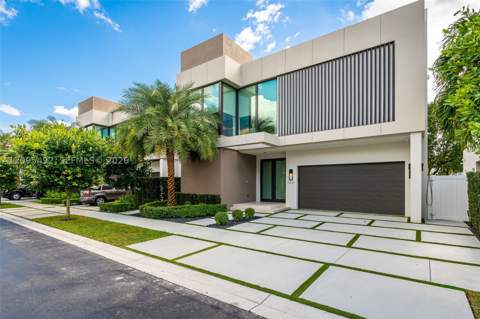 10540 NW 67th Ter, Doral FL - photo 12 of 70