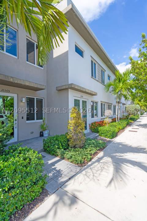 10365 NW 66th St, Doral FL - photo 14 of 16