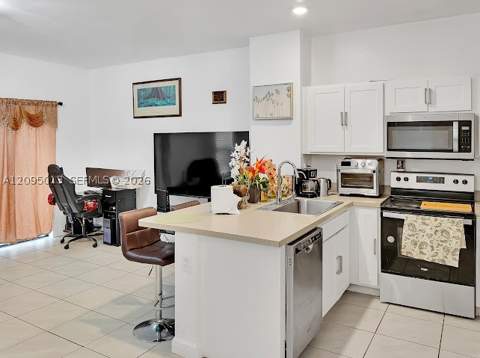 634 SW 12th St, Florida City FL - photo 10 of 31