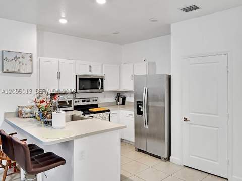 634 SW 12th St, Florida City FL - photo 12 of 31
