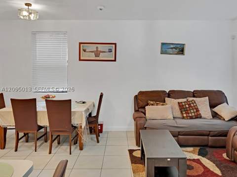 634 SW 12th St, Florida City FL - photo 6 of 31