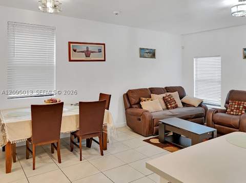 634 SW 12th St, Florida City FL - photo 7 of 31