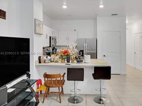 634 SW 12th St, Florida City FL - photo 8 of 31