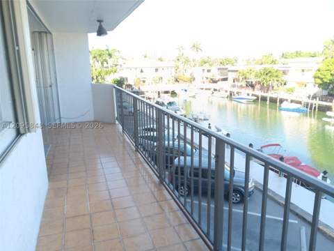 3545 NE 166th St 304, North Miami Beach FL - photo 11 of 24