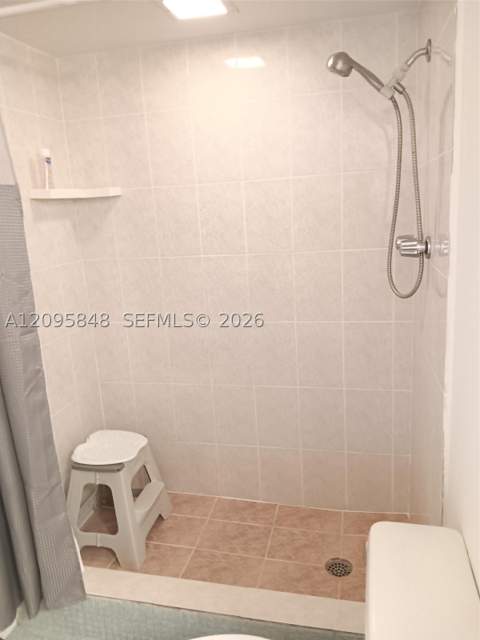 3545 NE 166th St 304, North Miami Beach FL - photo 21 of 24