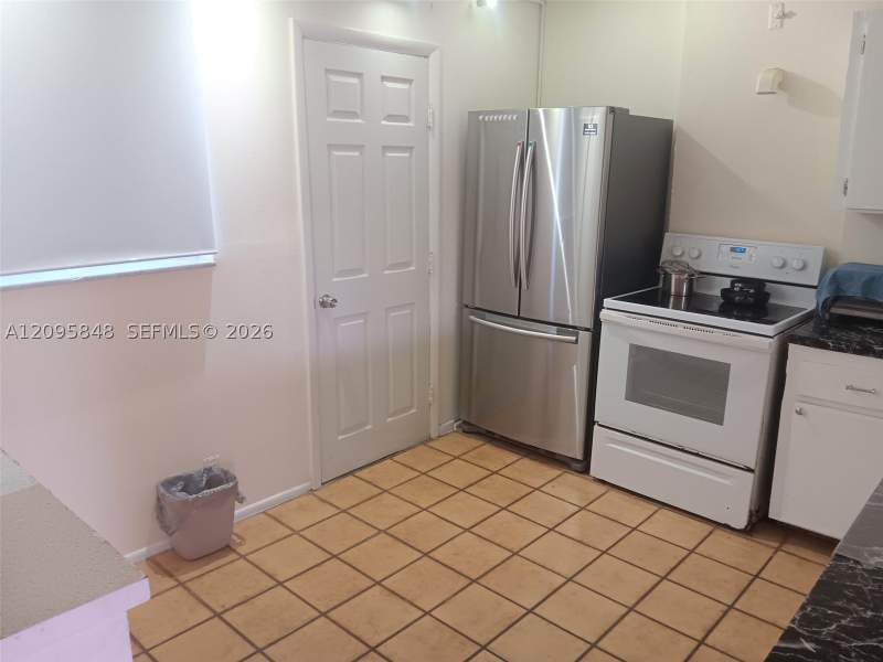 2 bedroom Condominium at 3545 NE 166th St 304, Coral Isle West Condo, North Miami Beach — photo 4