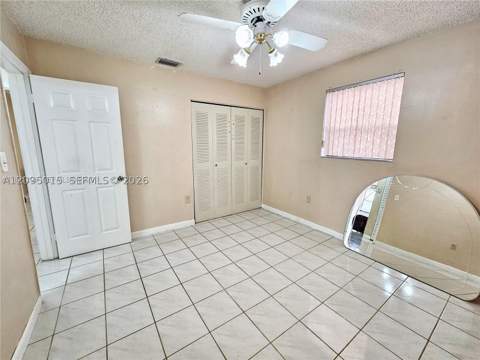 4596 E 8th Ct, Hialeah FL - photo 10 of 28