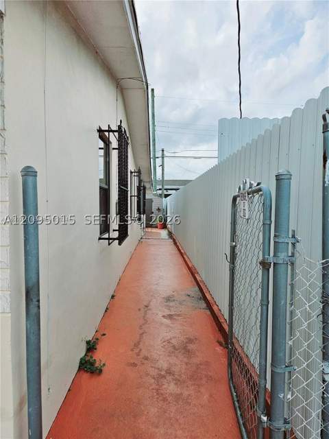 4596 E 8th Ct, Hialeah FL - photo 24 of 28