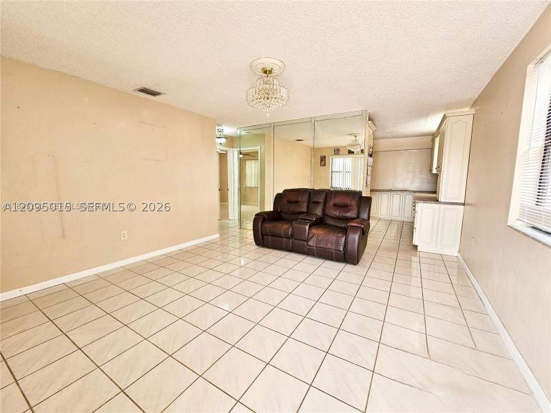 4 bedroom SingleFamilyResidence at 4596 E 8th Ct, Ingleside Park, Hialeah — photo 3