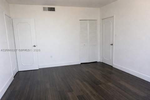 9341 E Bay Harbor Dr 6C, Bay Harbor Islands FL - photo 16 of 26
