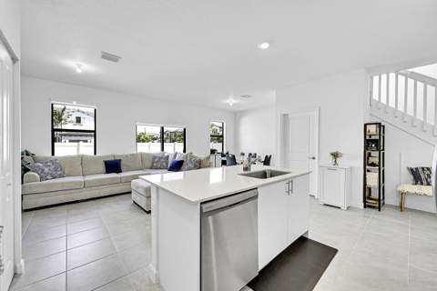 20357 NW 4th Path, Miami Gardens FL - photo 13 of 40
