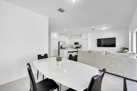 20357 NW 4th Path, Miami Gardens FL - photo 18 of 40
