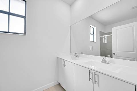 20357 NW 4th Path, Miami Gardens FL - photo 24 of 40