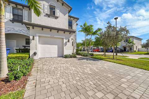 20357 NW 4th Path, Miami Gardens FL - photo 9 of 40