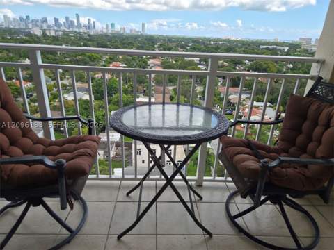 2425 SW 27th Ave 1401, Miami FL - photo 8 of 12