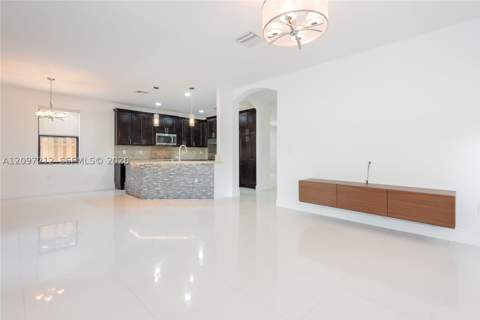 10235 NW 87th Ter, Doral FL - photo 21 of 83