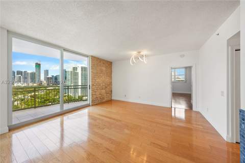 2475 Brickell Ave 2206, Miami FL - photo 19 of 56