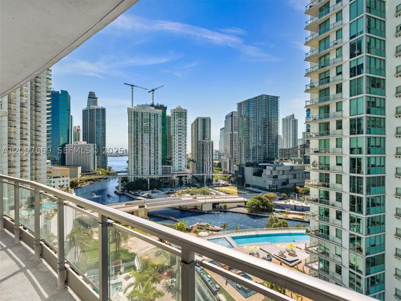 2 bedroom Condominium at 90 SW 3rd St 2013, Ivy Condo, Miami — photo 2