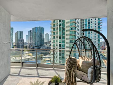 90 SW 3rd St 2013, Miami FL - photo 7 of 44