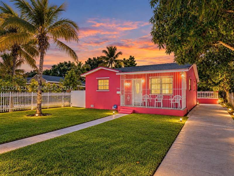 3 bedroom SingleFamilyResidence at 940 NW 135th St, Biscayne Village Heights, North Miami — photo 2