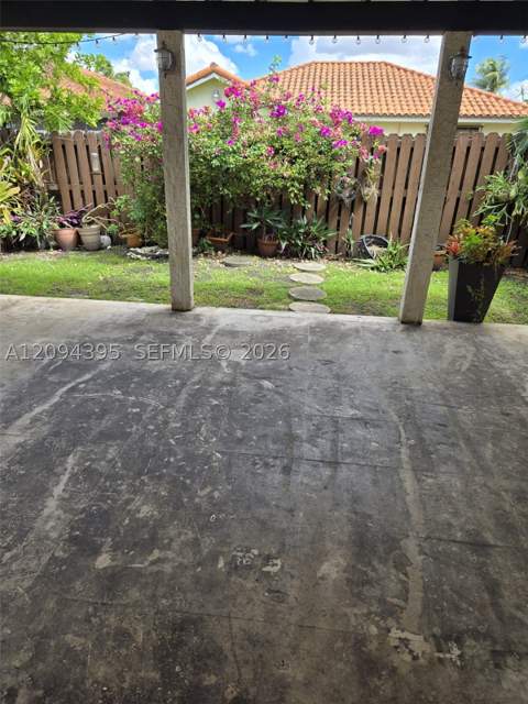 811 NW 133rd Ct, Miami FL - photo 15 of 33