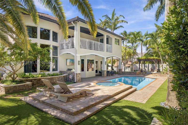 5 bedroom SingleFamilyResidence at 17015 SW 74th Ave, Old Cutler Palms, Palmetto Bay — photo 3