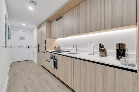 225 N Miami Ave 2208, Miami FL - photo 9 of 39